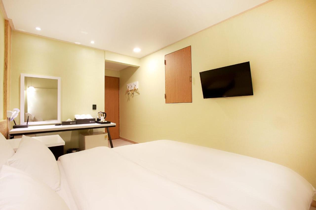 Eton Hotel Chuncheon Extérieur photo