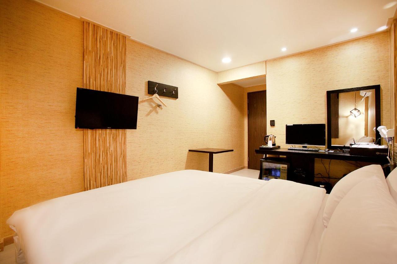Eton Hotel Chuncheon Extérieur photo